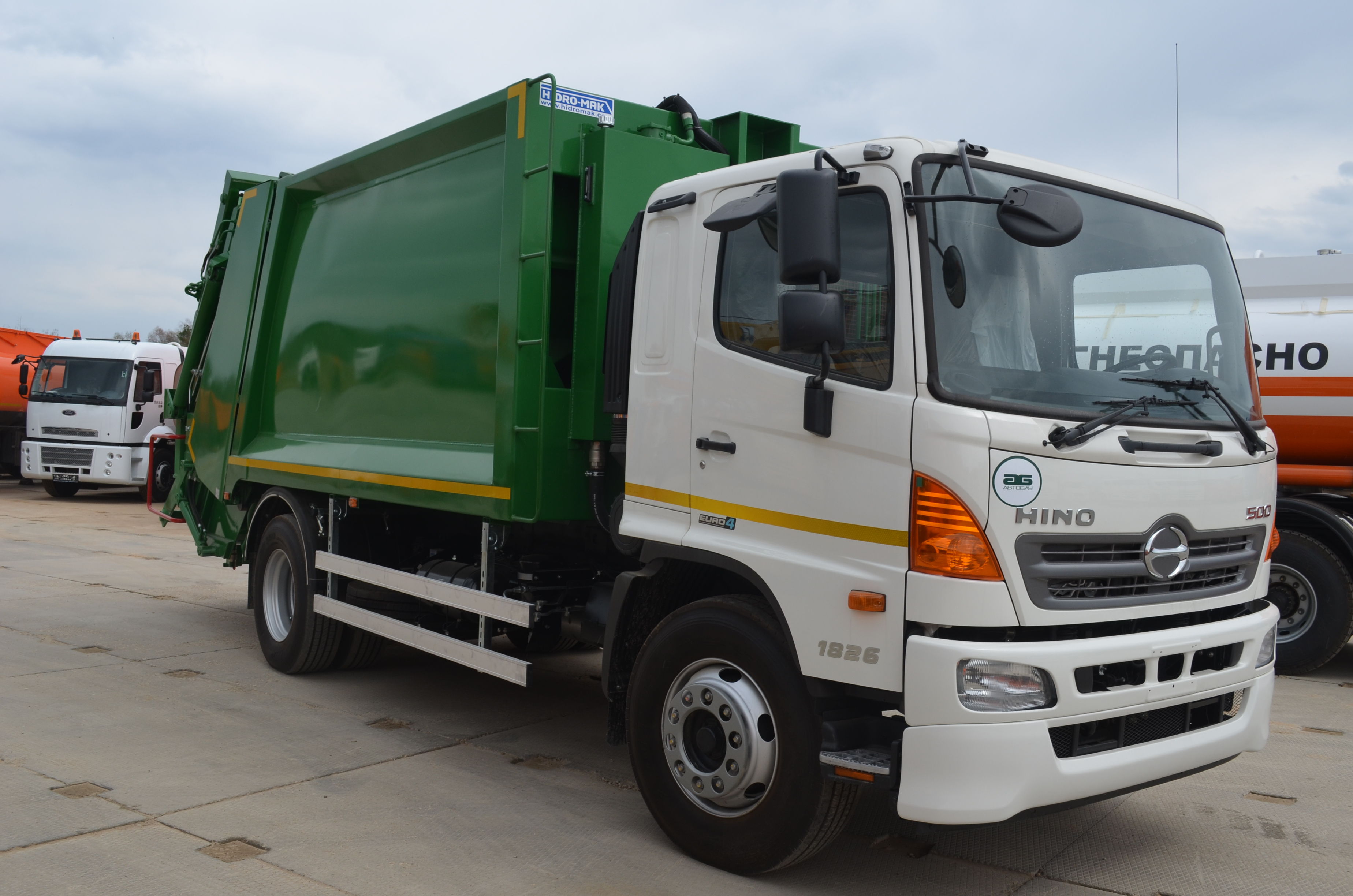 Мусоровоз HM 16 на шасси HINO 500